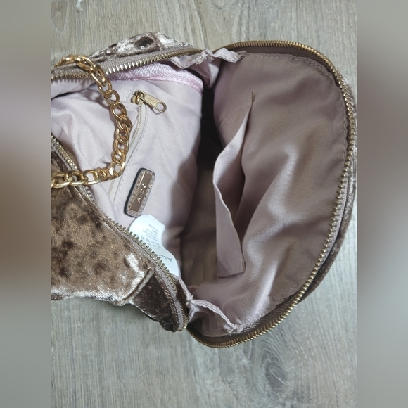 Aldo Elegant Velvet Chain Strap Bag Small/med - Picture 5 of 7